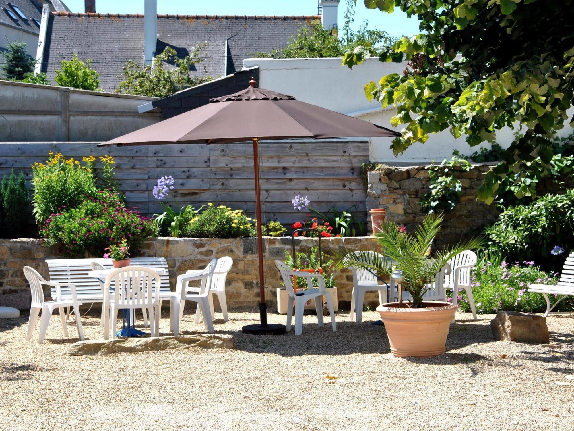Logis Hermitage Perros-Guirec Exterior photo
